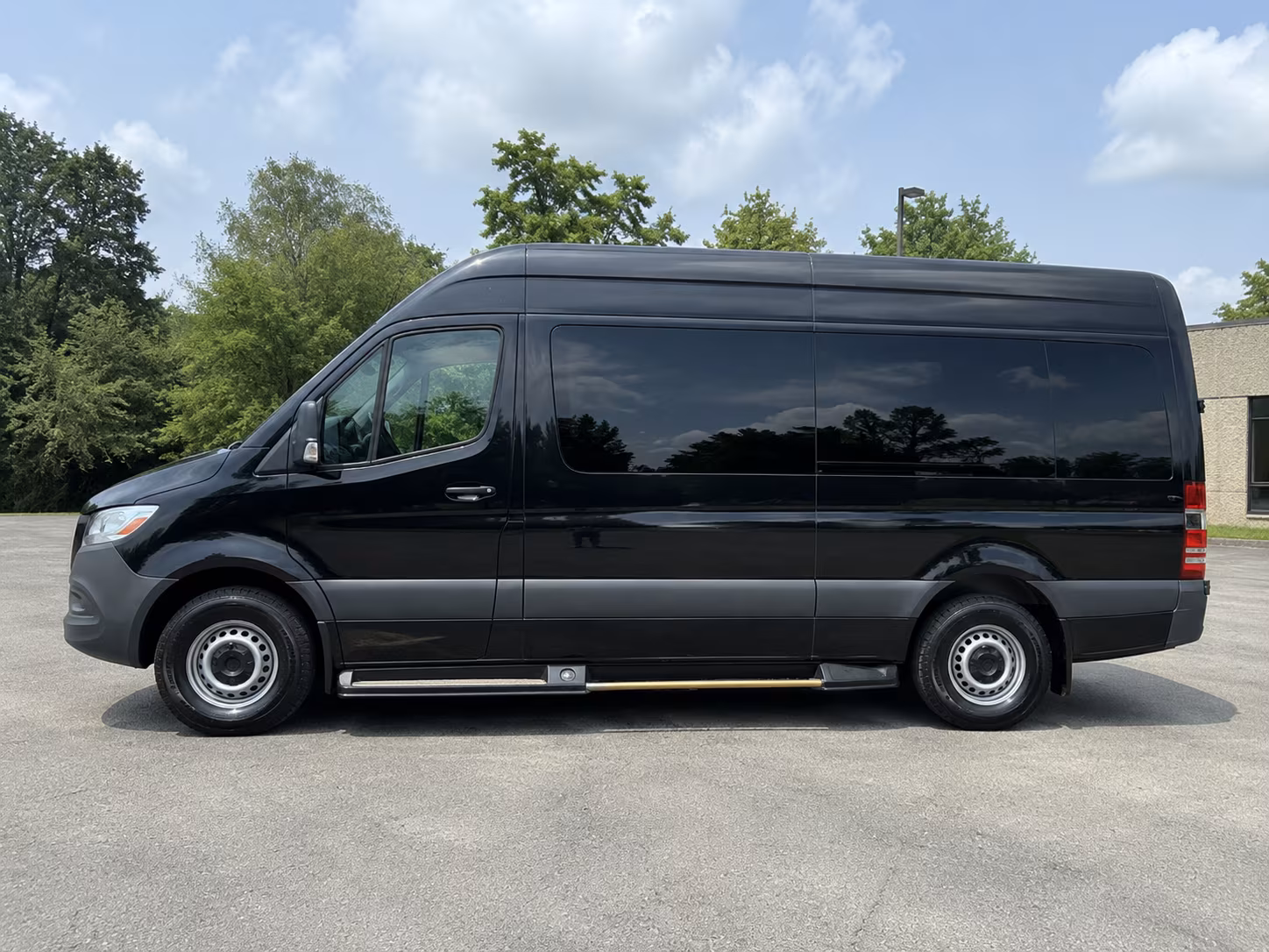 arrange transportation for your next airport transfer 3