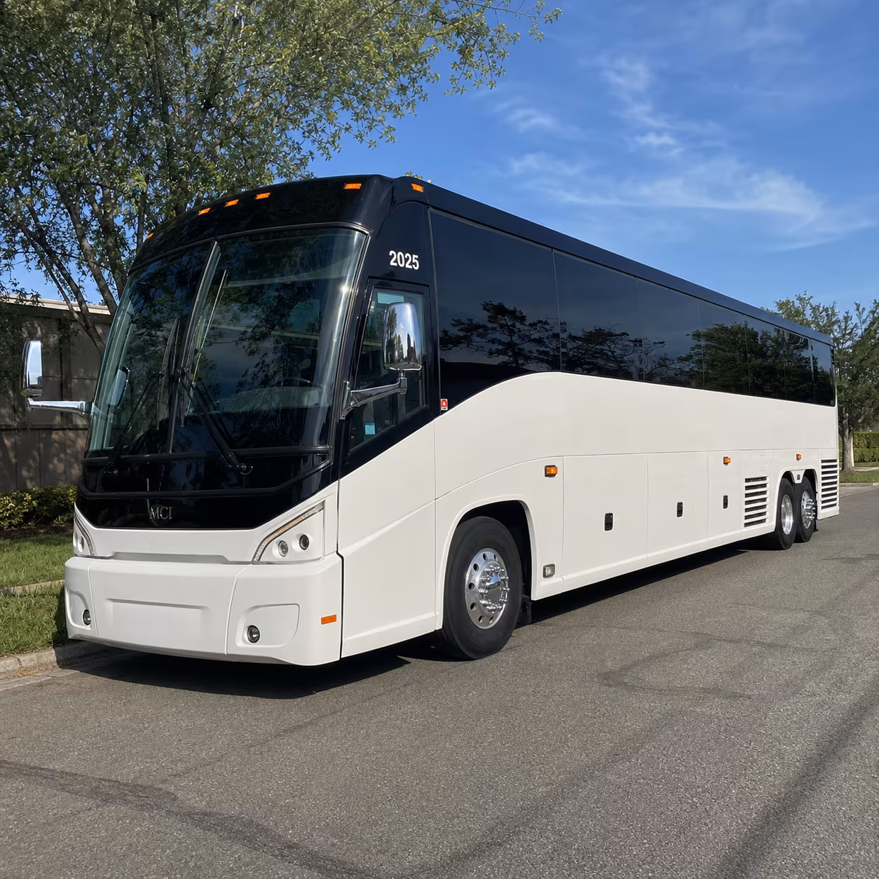 charter buses and party buses to utah hockey club games at the delta center
