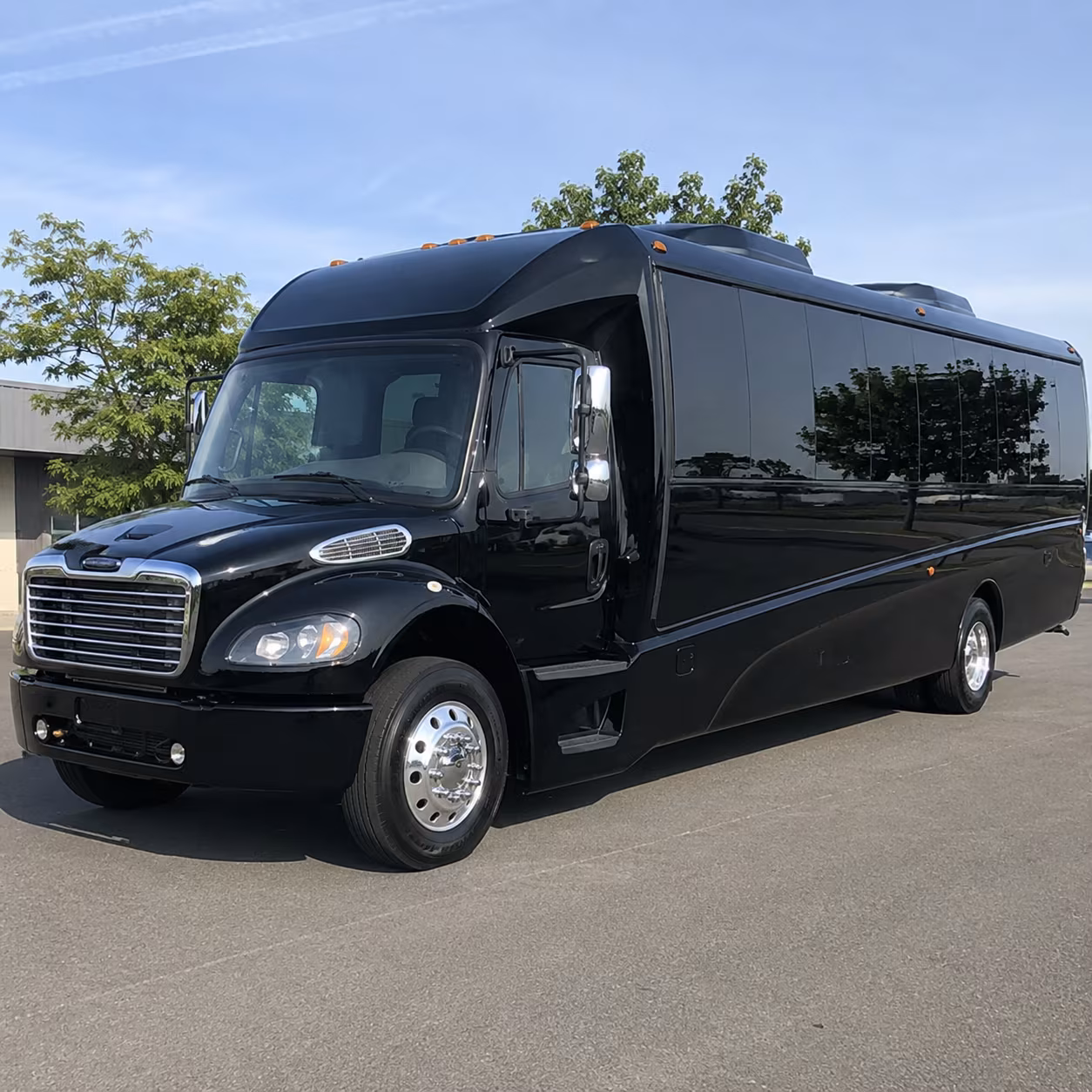 layton 30 passenger minibus