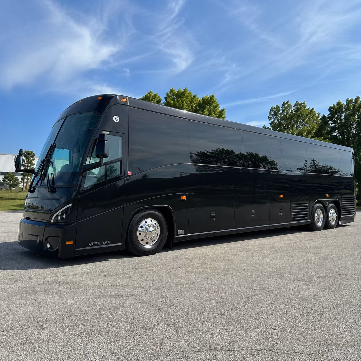 layton 47 passenger charter bus