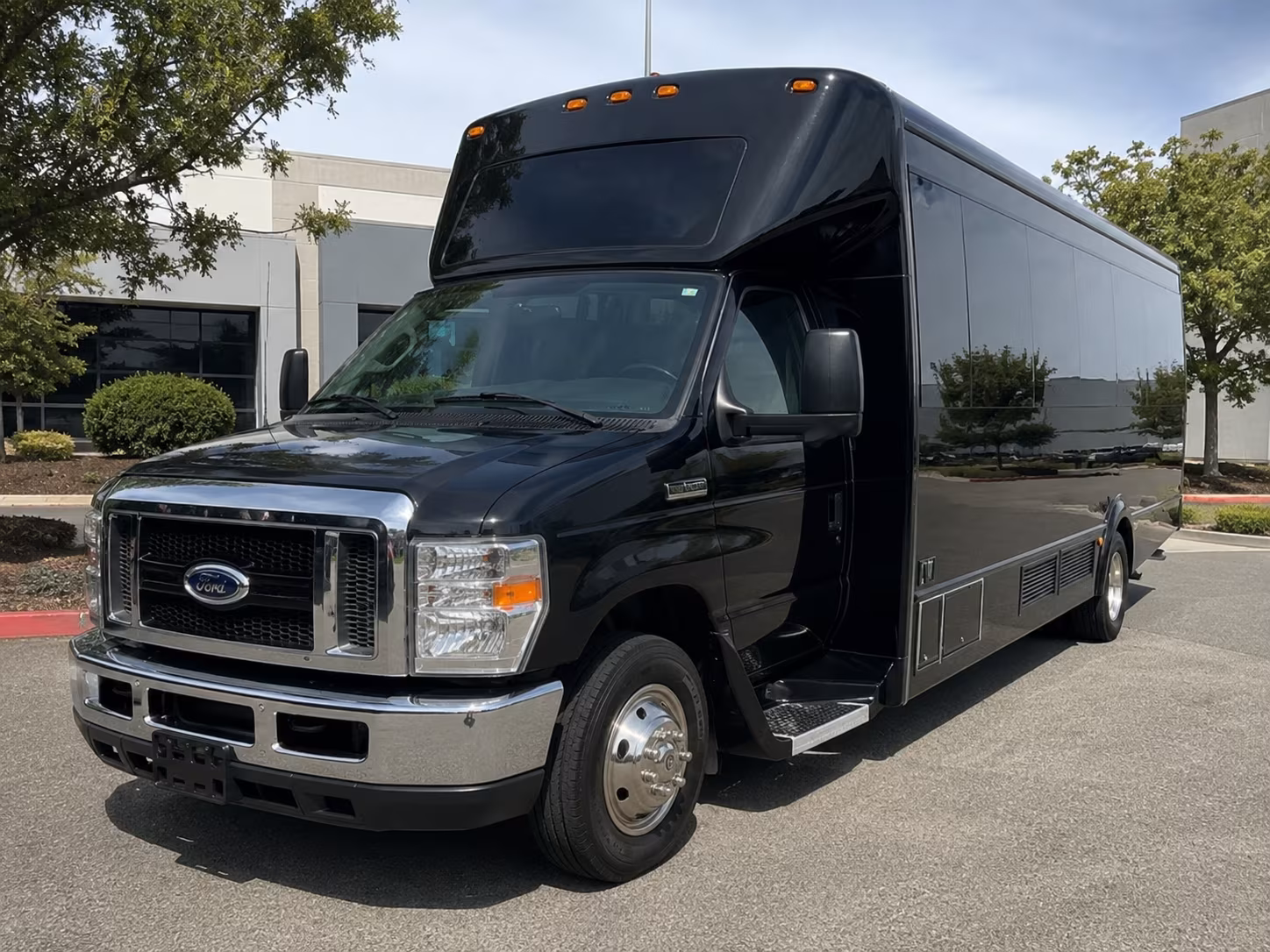 party buses for layton bachelorette bar crawls on antelope drive and beyond